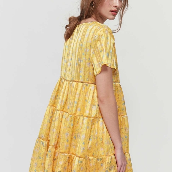 Urban Outfitters Pippa Dress - Picture 2 of 3